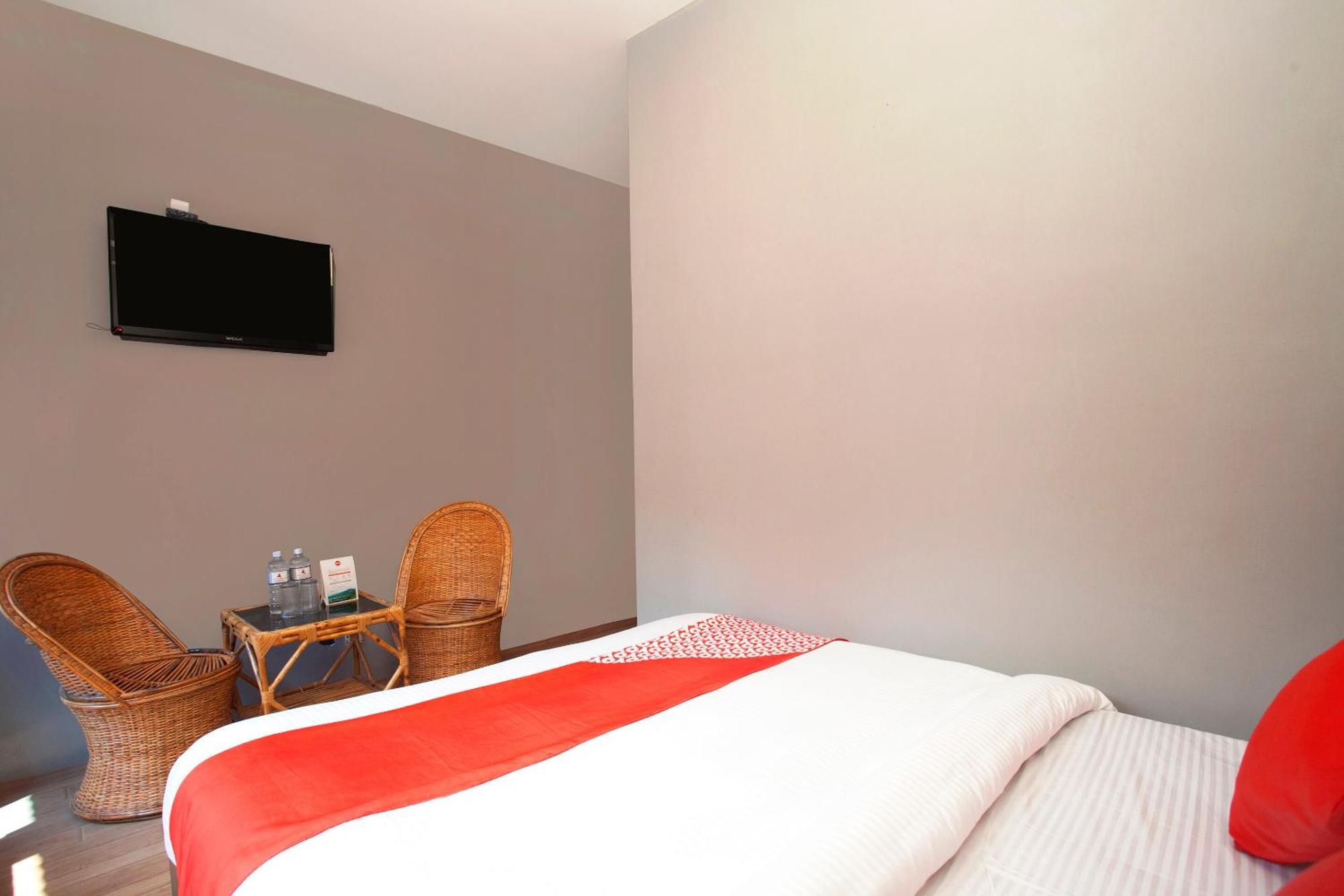 Oyo 587 Hotel Tradition Inn Kathmandu Exterior photo