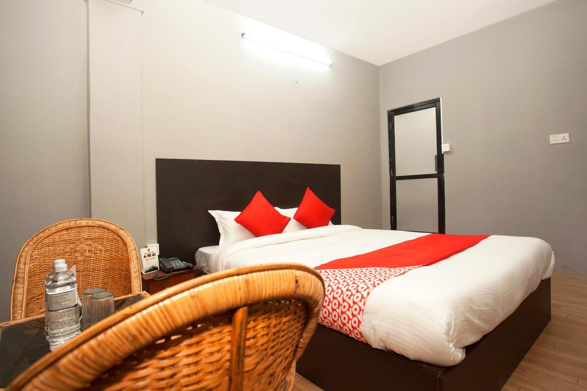 Oyo 587 Hotel Tradition Inn Kathmandu Exterior photo